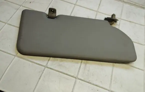 Nissan Almera Tino Sun visor