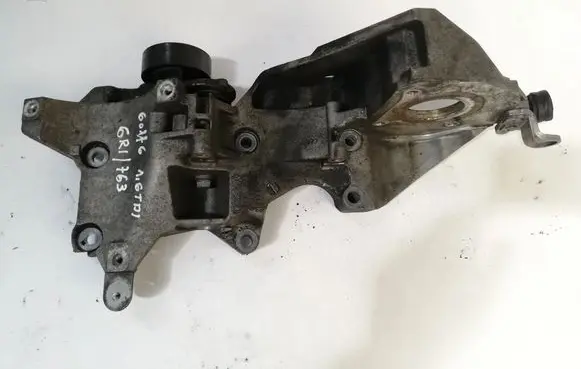 Volkswagen Golf VI Generator/alternator bracket 03L903143K