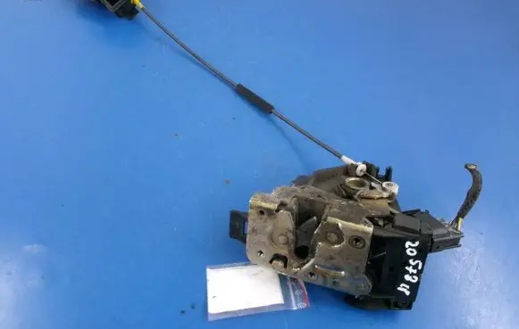 Ford Focus Front door lock 2S4A-A21813-CB