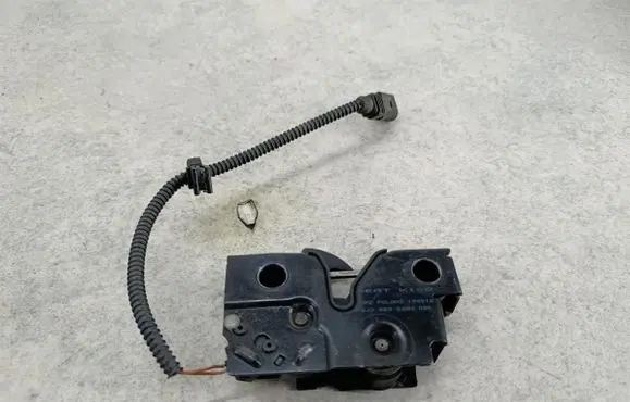 Seat Ibiza IV (6J,6P) Engine bonnet/hood lock/catch 6J0823509H
