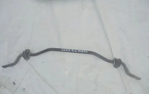 Nissan Juke I F15 Front anti-roll bar/sway bar