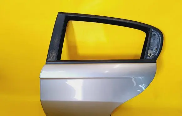 Rear door