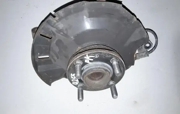Front wheel hub