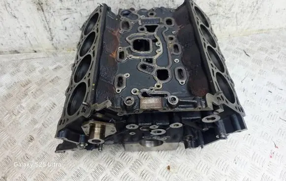 Audi A8 S8 D3 4E Engine block 057011AA 057103021AA 057109224B