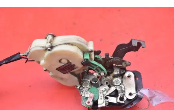 KIA Sorento Front door lock