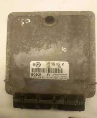 Volkswagen Golf IV Engine control unit/module 038906019AM 0281010091 225A4687