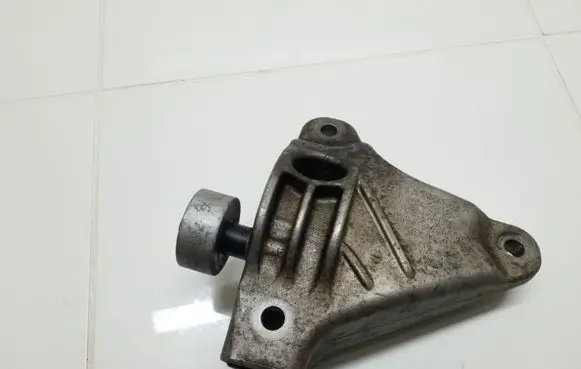 BMW 5 F10 F11 Engine mounting bracket 6777605 2211677760504