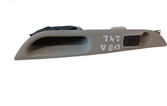 Nissan Almera Tino Electric window control switch 82960BU00071