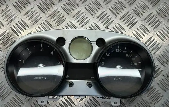 Nissan Qashqai Speedometer (instrument cluster) JD50A