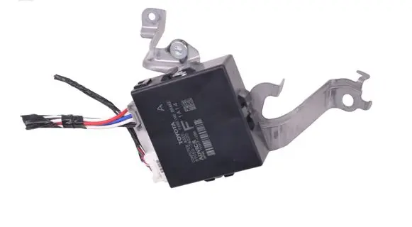 Volkswagen PASSAT B8 Rear brake EMF control unit/module 8905078020