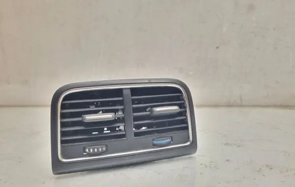 Rear air vent grill