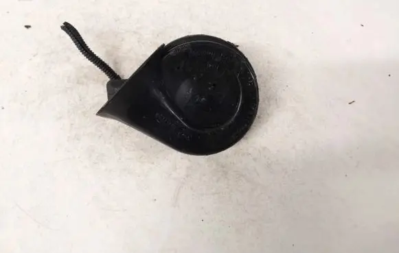 Volkswagen Touareg I Horn signal e1000209