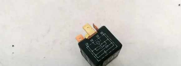 Volkswagen PASSAT B3 Other relay 443919578C