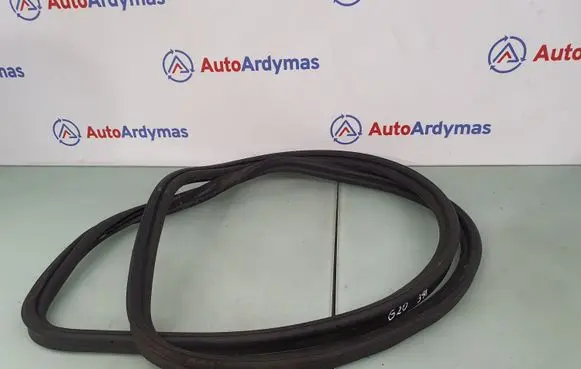 BMW 3 G20 G21 Loading door rubber seal (on body) 7430617