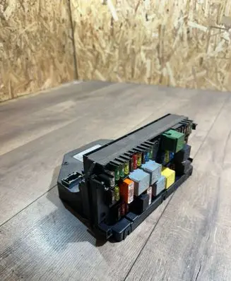 Mercedes-Benz C W204 SAM control unit A2129005812 A2129015104