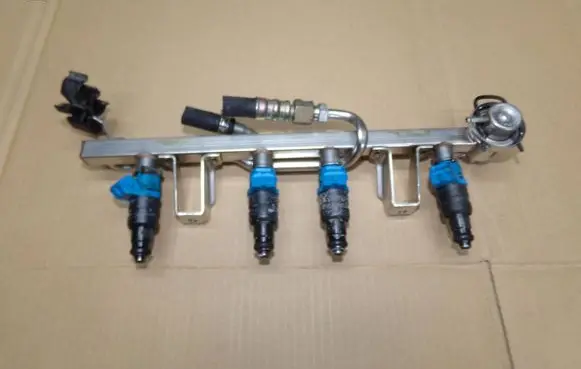 Volkswagen PASSAT B5 Fuel main line pipe 06B133317A