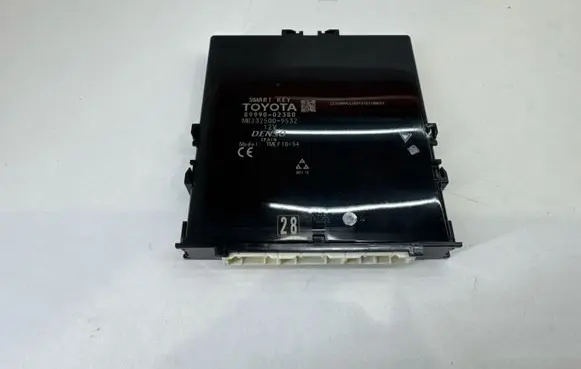 Toyota Auris E180 Other control units/modules 8999002380