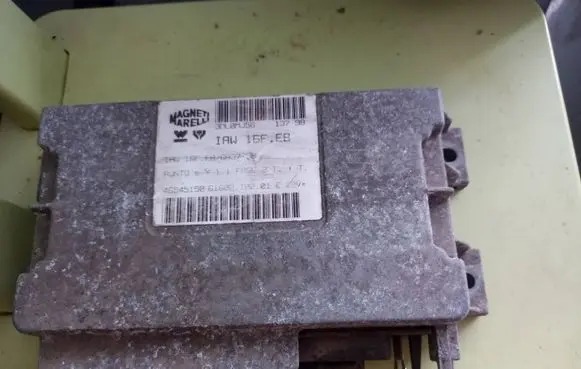 Fiat Punto (176) Engine control unit/module IAW16FEB