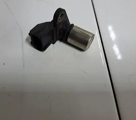 Volvo V70 Crankshaft position sensor 8627355