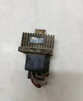 Volvo S40, V40 Glow plug pre-heat relay 7700115078