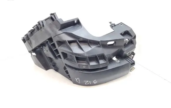 Front bumper mounting bracket