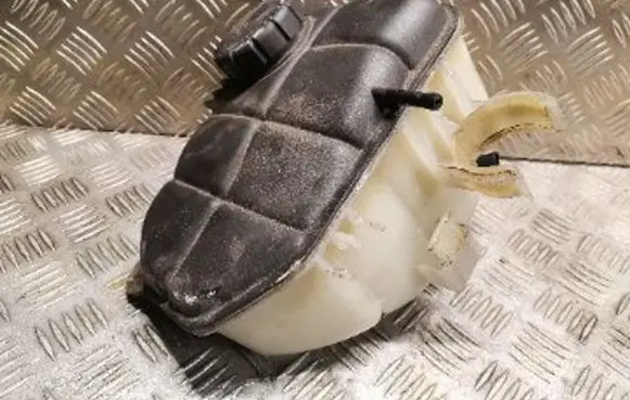Mercedes-Benz CLK A209 C209 Coolant expansion tank/reservoir 2035000049
