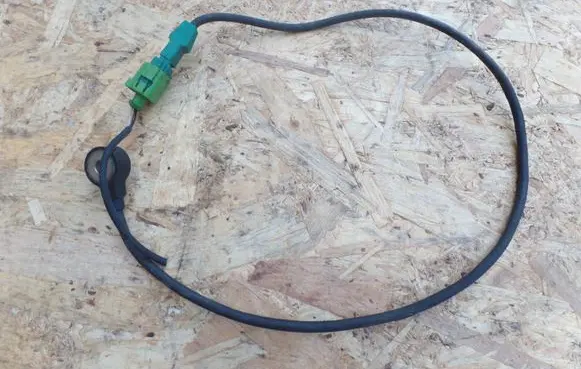 Audi A6 S6 C5 4B Detonation knock sensor 71079A 8E0973703B