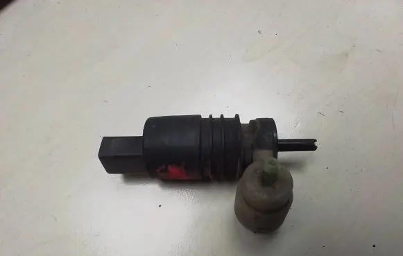 Ford Focus Windscreen/windshield washer pump