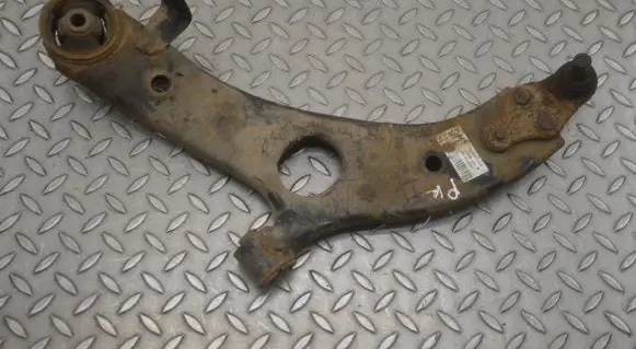 Hyundai Santa Fe Front lower control arm/wishbone 545002W600