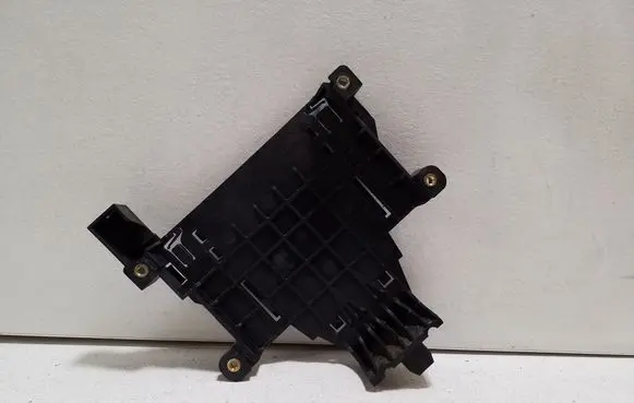 Volvo XC60 Engine control unit holder 6G9N17108A 30729835