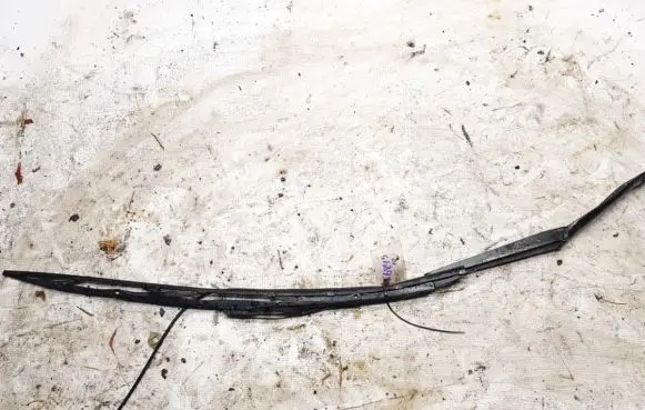 Peugeot 307 Front wiper blade arm