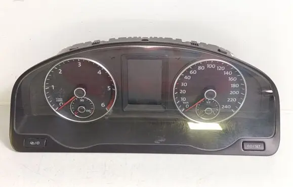Volkswagen Transporter - Caravelle T5 Speedometer (instrument cluster) 7E0920870J