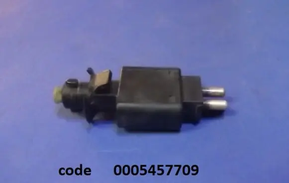 Mercedes-Benz 190 W201 Brake pedal sensor switch 0005457709
