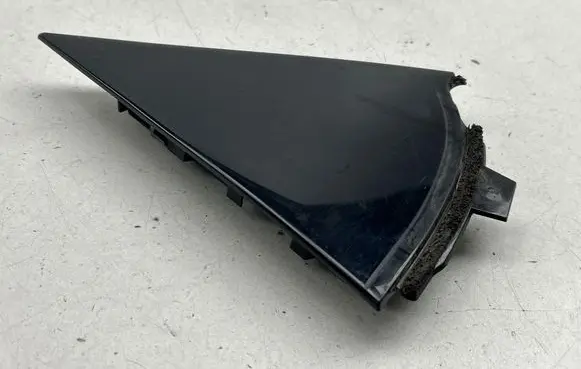 Citroen DS5 Rear door glass trim molding 9687777380
