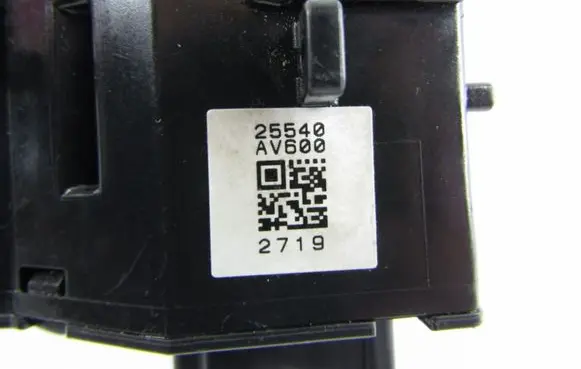 Nissan Primera Light switch 25540