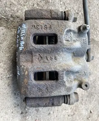 Mitsubishi Grandis Front brake caliper