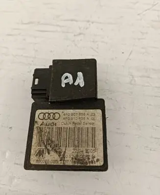 Clutch pedal sensor