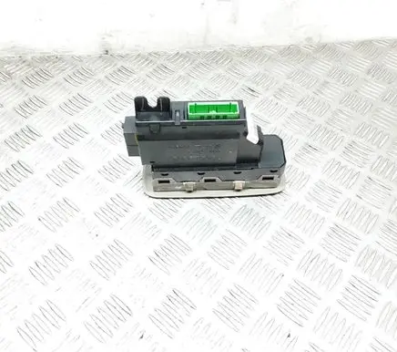 Volvo V70 Electric window control switch 5586N3RUA 30773895 03459020
