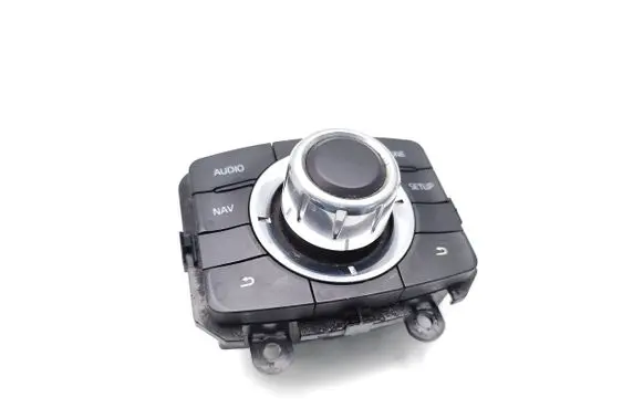 Head unit multimedia control