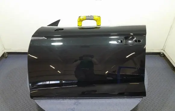 Audi A5 8T 8F Front door 
