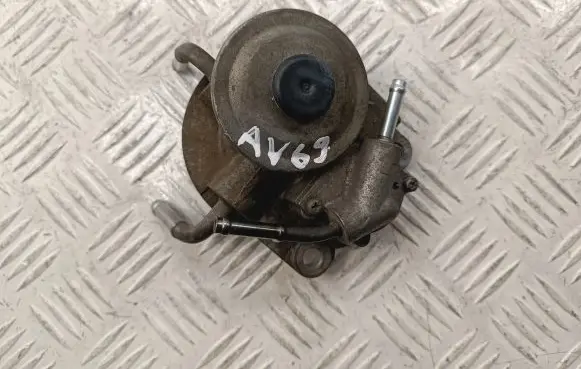 Toyota Avensis T250 Fuel filter bracket/mount holder 233800R010 233800R012