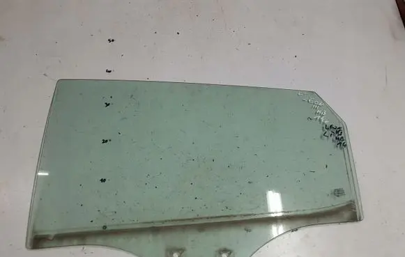 Seat Leon (5F) Rear door window glass
