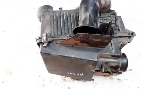 Hyundai XG Air filter box 5RF5C