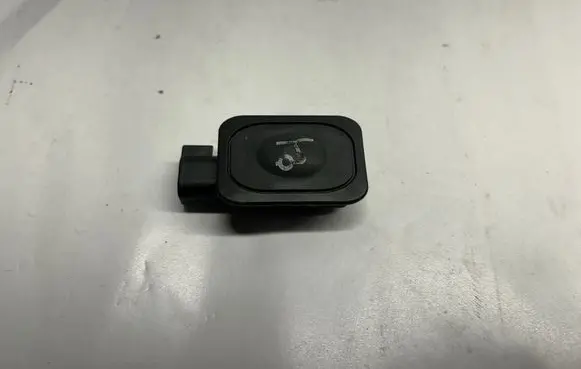 Ford Explorer VI Tailgate/boot open switch button BB5T14K147BA