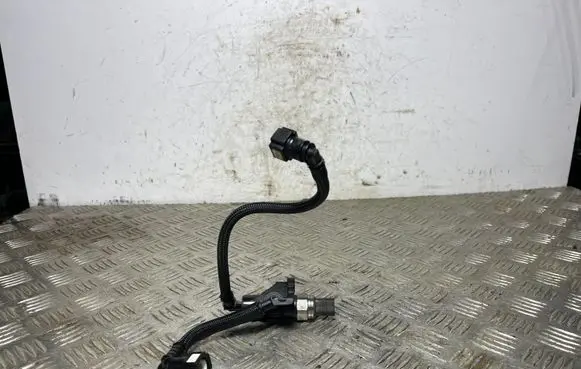 Peugeot 5008 II Other engine bay part