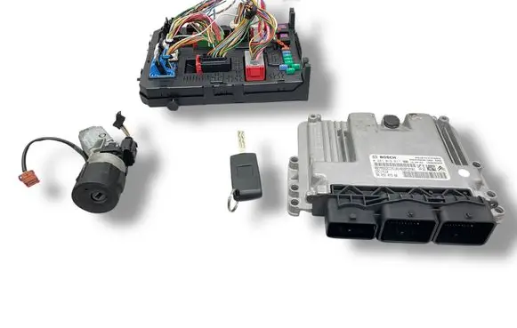 Peugeot 308 Engine ECU kit and lock set 9805947380 0281019817 9666729580