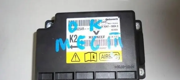 Renault Megane III Airbag control unit/module 285586254R