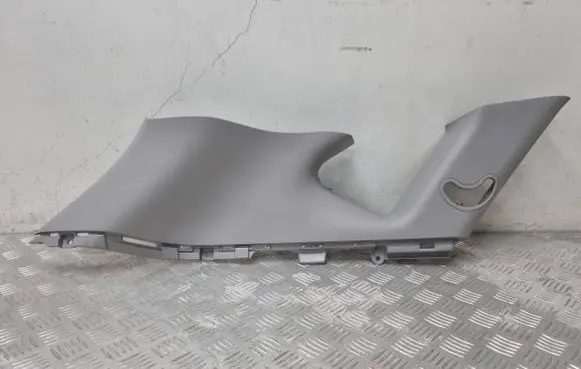 Hyundai Tucson TL (C) pillar trim 85851D7000 85850D7000