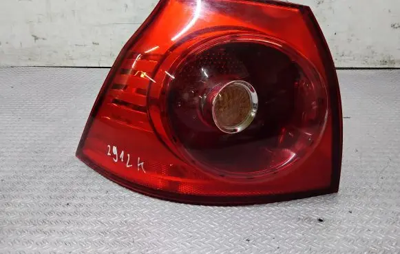 Volkswagen Golf V Rear/tail lights