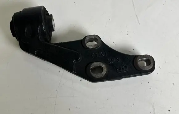 Land Rover Discovery 4 - LR4 Front differential mounting bracket 55121